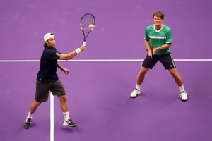 Wayne Ferreira Purple Court Wallpaper