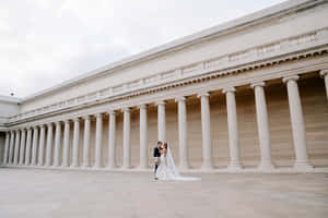 Wedding Coupleat Legionof Honor Colonnade Wallpaper