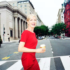 Wendy Davis In Bright Red Dress Wallpaper