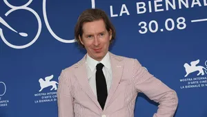 Wes Andersonat Film Festival Wallpaper