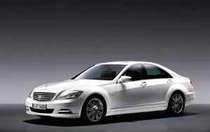 White Mercedes-benz Luxury Car Hd Wallpaper