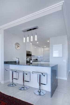 White Mini Bar Counter In The Kitchen Wallpaper