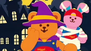Wiggle Wiggle Halloween Bears Wallpaper
