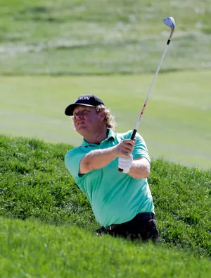 William Mcgirt Swinging Golf Club Wallpaper