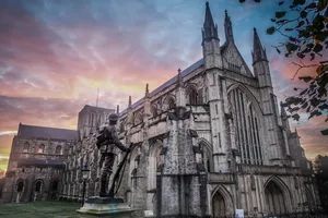 Winchester Cathedral Sunset Statue Wallpaper