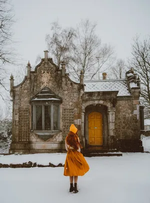 Winter Cottagecore Fashion Wallpaper