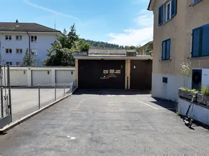 Winterthur Garagewith Graffiti Art Wallpaper