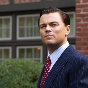 Wolf Of Wall Street Leonardo In Suit Wallpaper