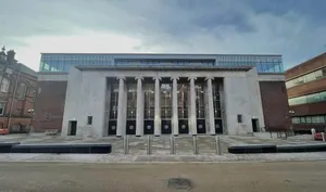 Wolverhampton Art Gallery Exterior Wallpaper