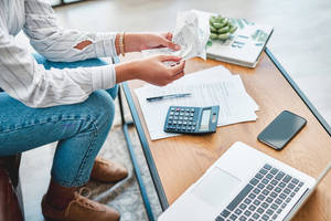 Woman Receipt Wallpaper