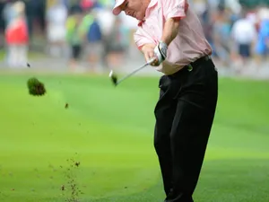 Woody Austin Swings A Soil Patch Wallpaper