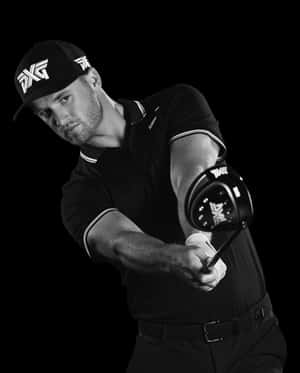 Wyndham Clark Swinging Golf Club Wallpaper