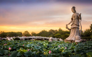 Xuanwu Lake Statues Wallpaper