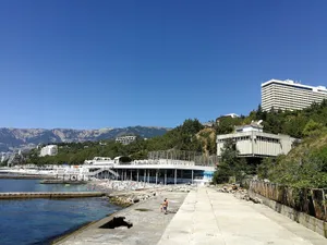 Yalta Inturist Beach Front Wallpaper