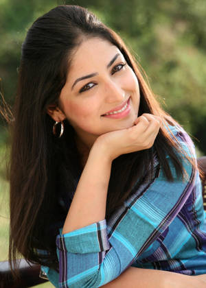 Yami Gautam Casual Portrait Wallpaper