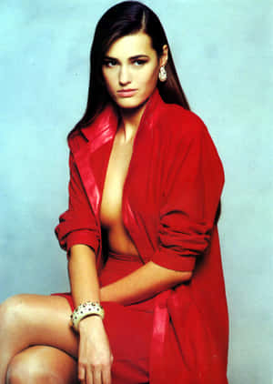 Yasmin Le Bon Glowing Elegance Wallpaper