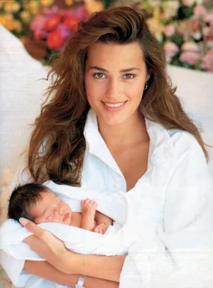 Yasmin Le Bon Glowing In Her Stellar Beauty Wallpaper
