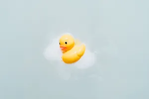 Yellow Rubber Duckin Bath Wallpaper