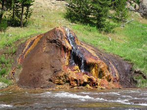 Yellowstone National Park Chocolate Pot Wallpaper