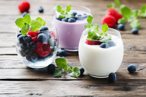 Yogurt With Blueberries And Mint Wallpaper