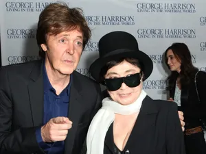 Yoko Ono With Paul Mccartney Wallpaper