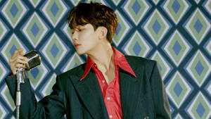 Yoon Jeonghan Retro Concept Wallpaper