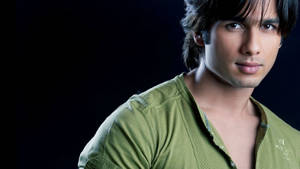 Young Actor Shahid Kapoor Wallpaper