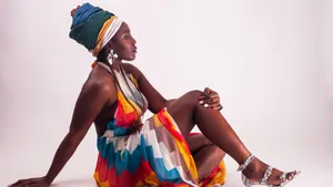 Young Fashionable African Woman Wallpaper