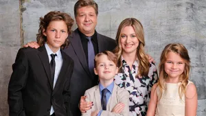 Young Sheldon Cast Portrait Wallpaper