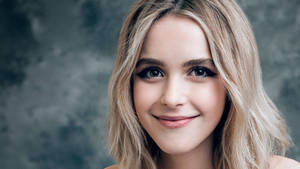 Young Woman Kiernan Shipka Wallpaper