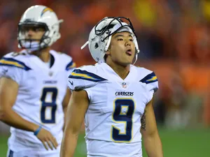 Younghoe Koo Chargers Field Wallpaper