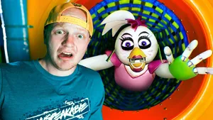 Youtuber Unspeakable With Glamrock Chica Wallpaper