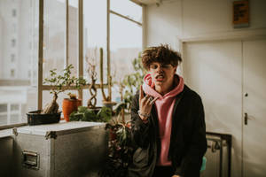 Yungblud Pink Hoodie Wallpaper