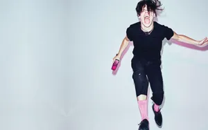Yungblud Pink Socks Wallpaper