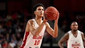 Zaccharie Risacher Basketball Shot Wallpaper