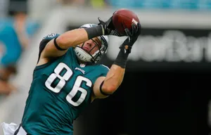 Zach Ertz Catching Football Wallpaper