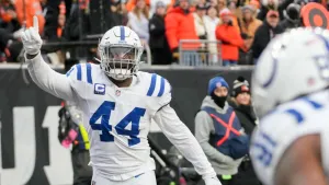 Zaire Franklin Celebratingon Field Wallpaper