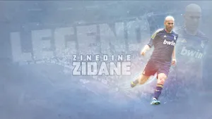 Zinedine Zidane, Legendary Football Maestro Wallpaper