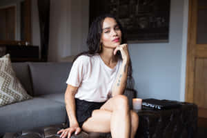 Zoe Kravitz Relaxed Indoor Portrait Wallpaper