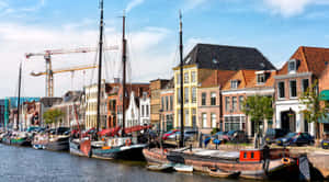 Zwolle Canal Scenerywith Historic Buildings Wallpaper