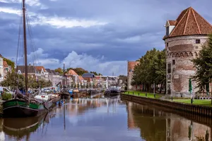 Zwolle Historic City Waterfront Wallpaper