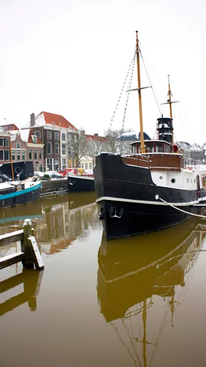Zwolle Winter Canal Boats Wallpaper